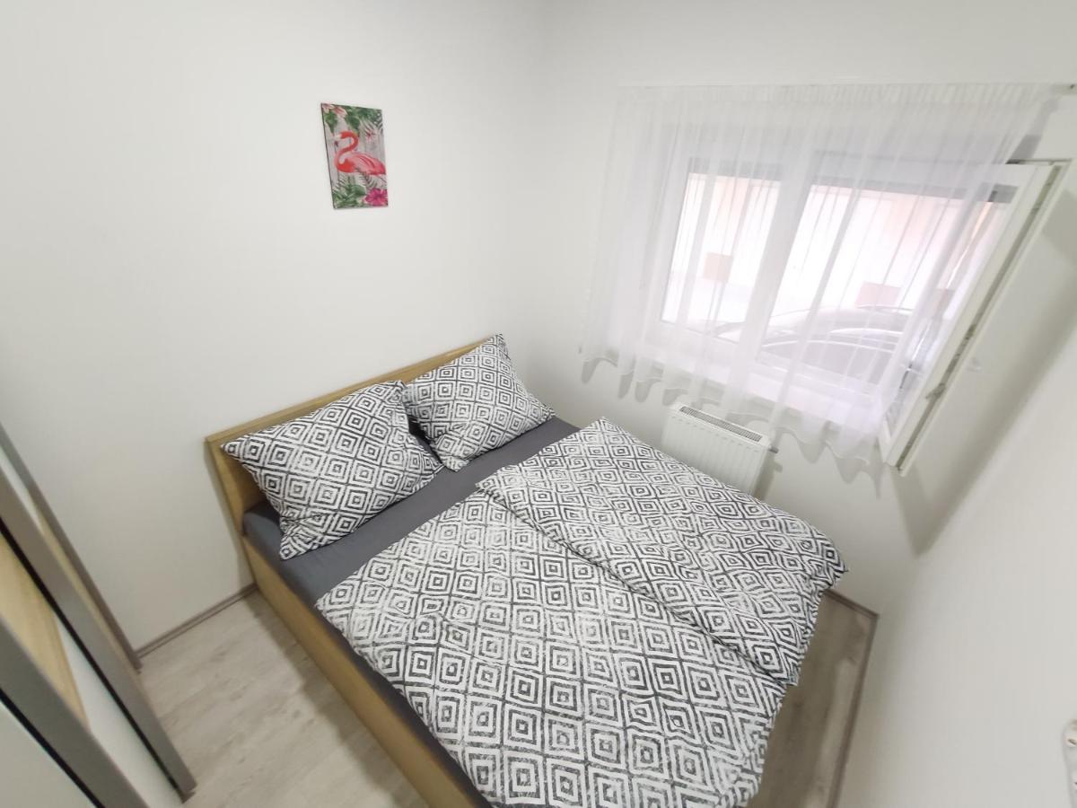 Trika Apartman Шарвар Экстерьер фото