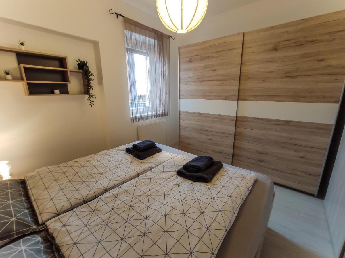 Trika Apartman Шарвар Экстерьер фото